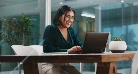 What does a business professional do? Roles, duties and daily tasks
