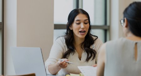 Certificate IV vs Diploma of Human Resource Management: which should you choose?
