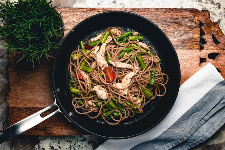 chicken stir-fry with veggies dinner kit