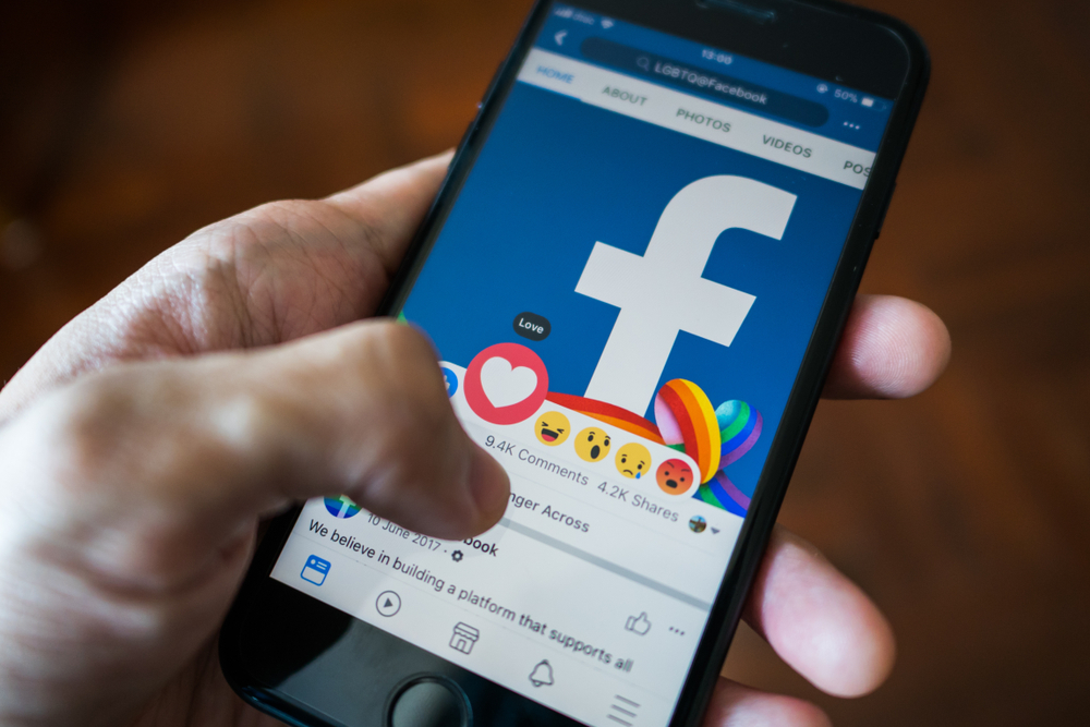 facebook love react button